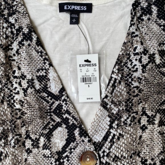 NWT Express Dolman Button Front Top - Picture 4 of 7